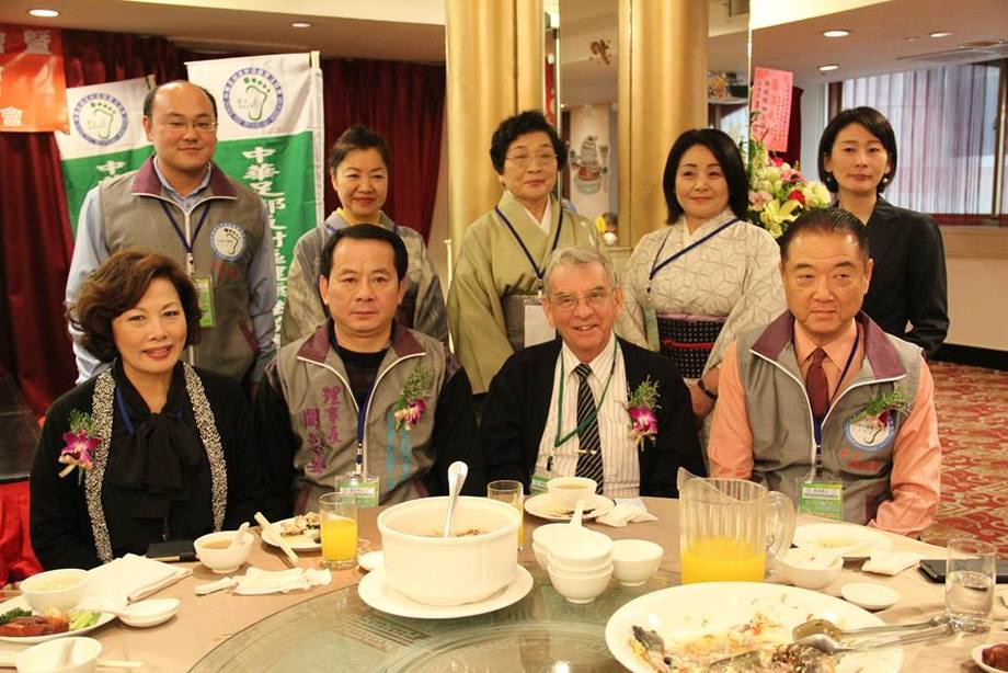 第十二屆全國足健學術、技術研討會暨吳若石神父75歲慶生會 (2)